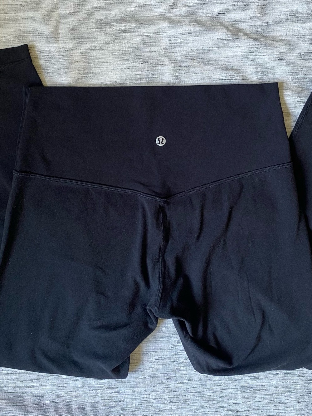 lululemon cropped athletica Black High-Rise Leggings size 8